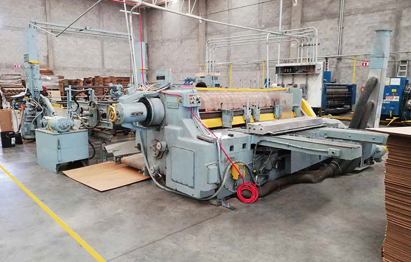 A915qe647_04.jpg